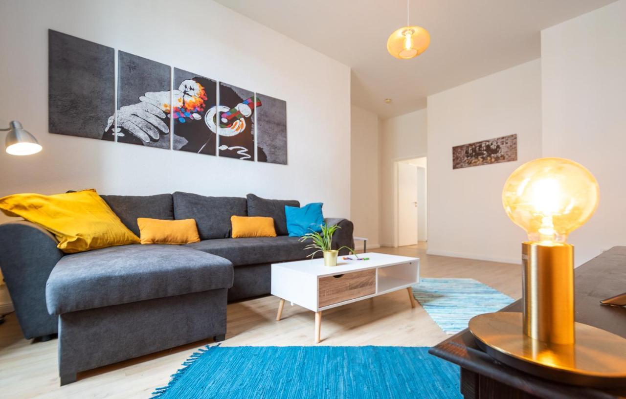 Blue Chili 18 Zentrales City-Apartment Am Hasselbachplatz, 4 Personen マクデブルク エクステリア 写真