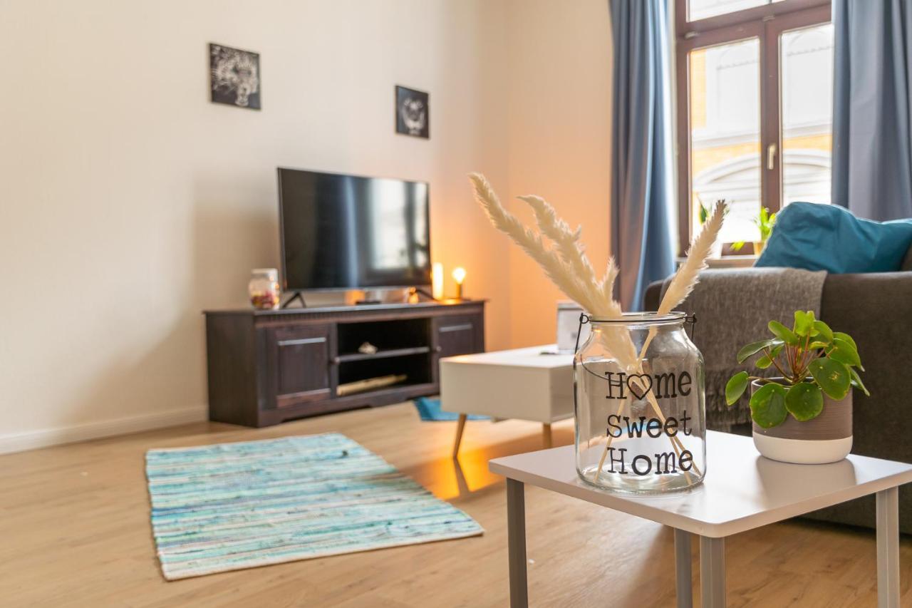 Blue Chili 18 Zentrales City-Apartment Am Hasselbachplatz, 4 Personen マクデブルク エクステリア 写真