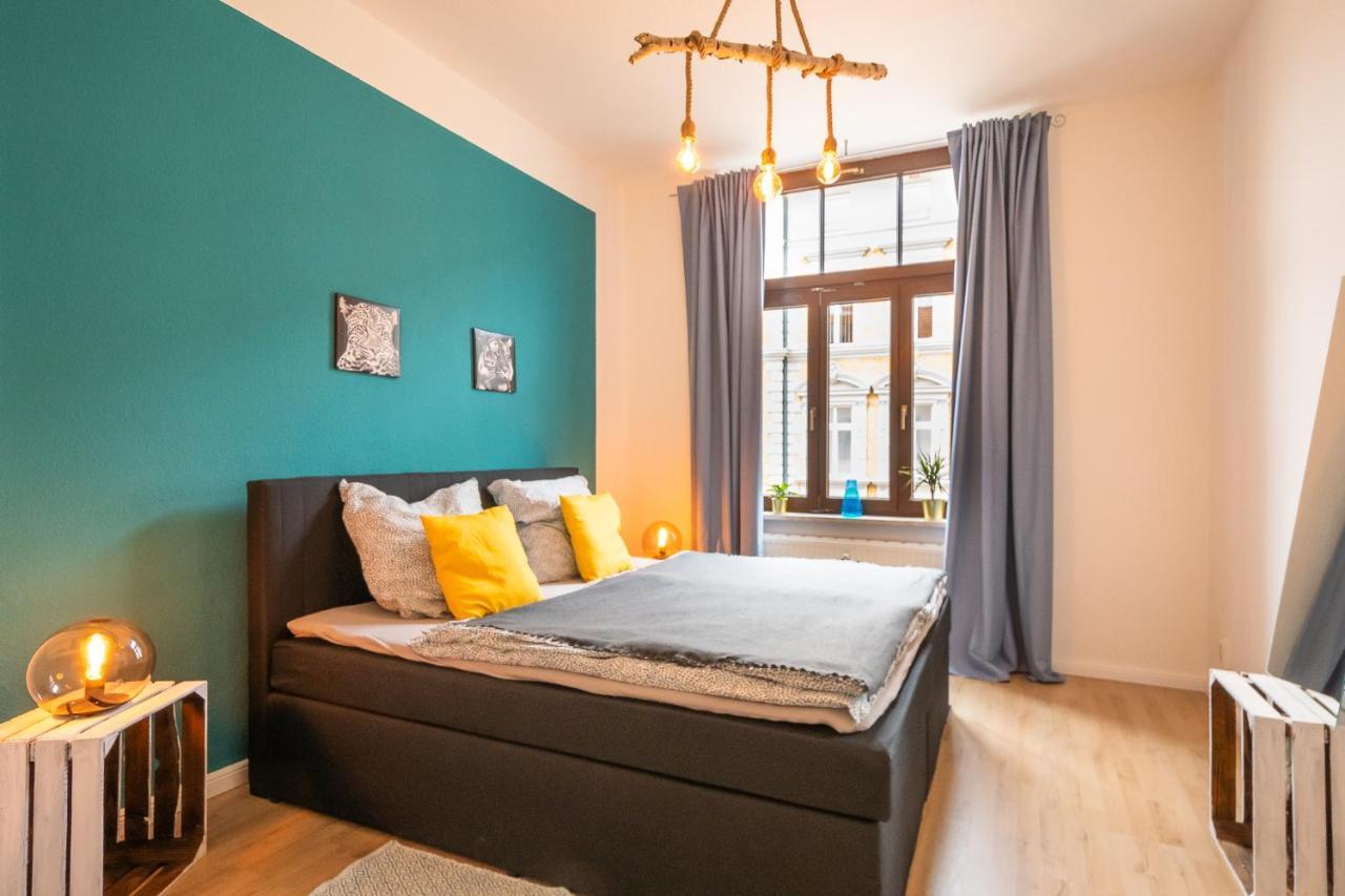 Blue Chili 18 Zentrales City-Apartment Am Hasselbachplatz, 4 Personen マクデブルク エクステリア 写真
